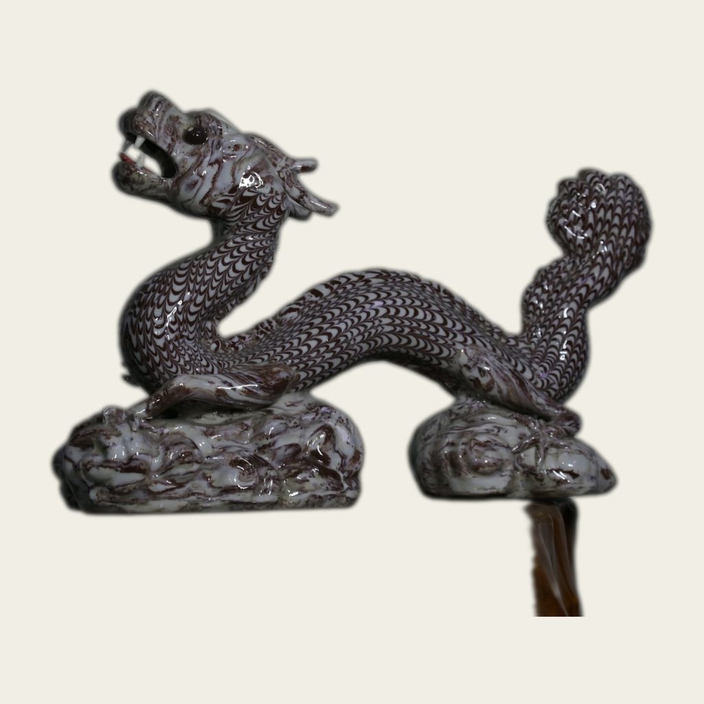 Sculpture — Dragon (long)