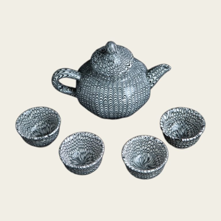 Teapot & Cups Set — Feather Pattern